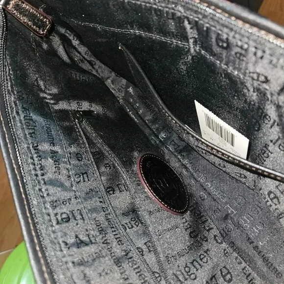 Etienne Aigner | Vienna Collection  Black Genuine Leather Baguette Shoulder Bag - Picture 13 of 15